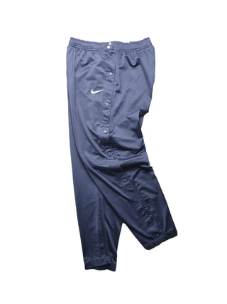 Nike Track Pants „mitknöpfen“